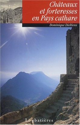 Couverture de Châteaux et forteresses en Pays cathare